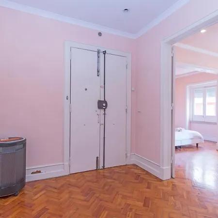 Apartment Houze 7 Bedroom Apartment In Charming Lapa Lissabon
